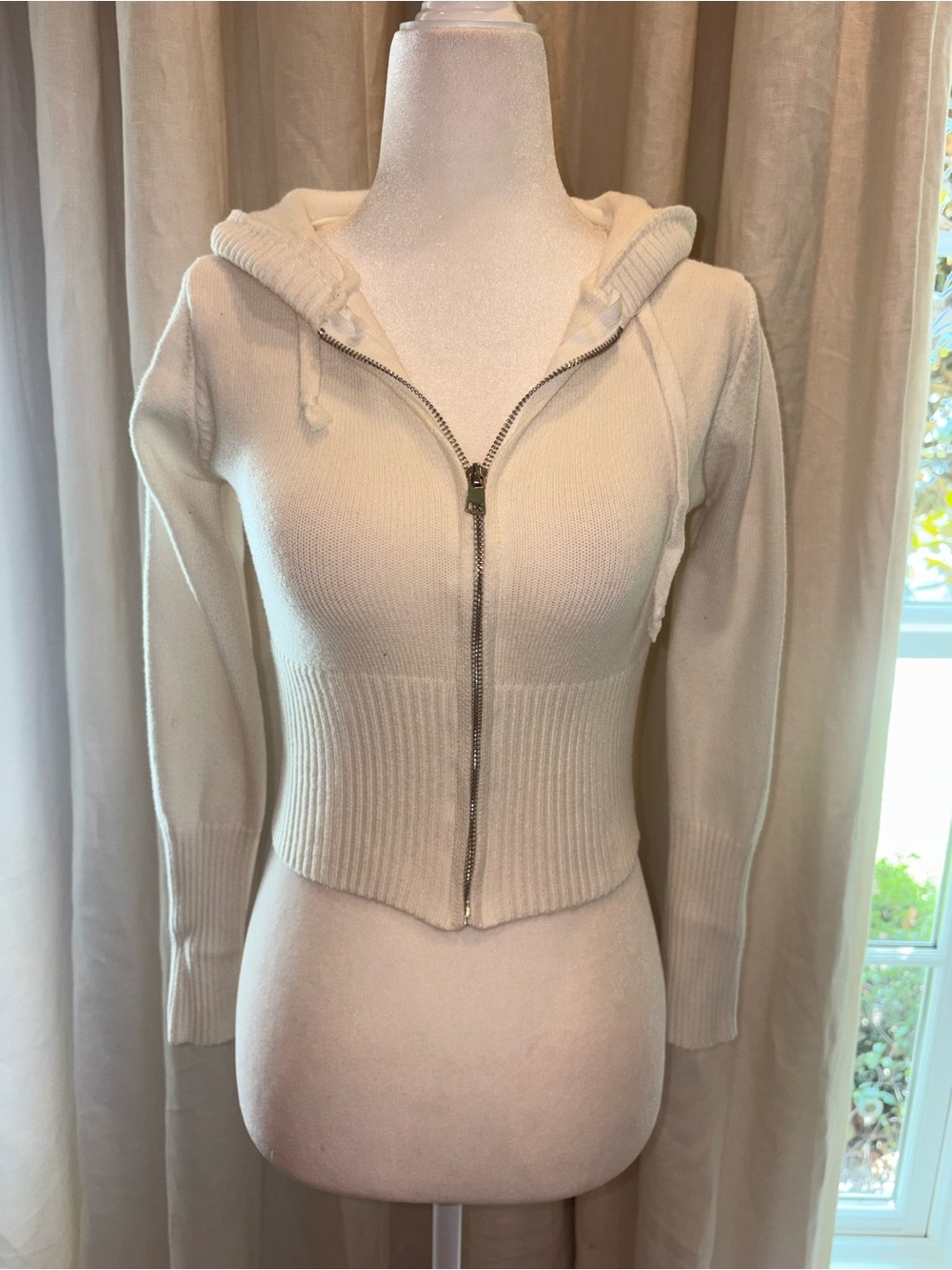 Cropped Cream Zip-Up Hooded Sweater